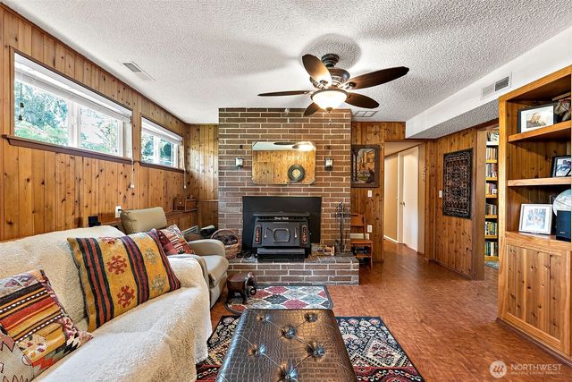 508 22nd Avenue Ct, Milton, WA 98354