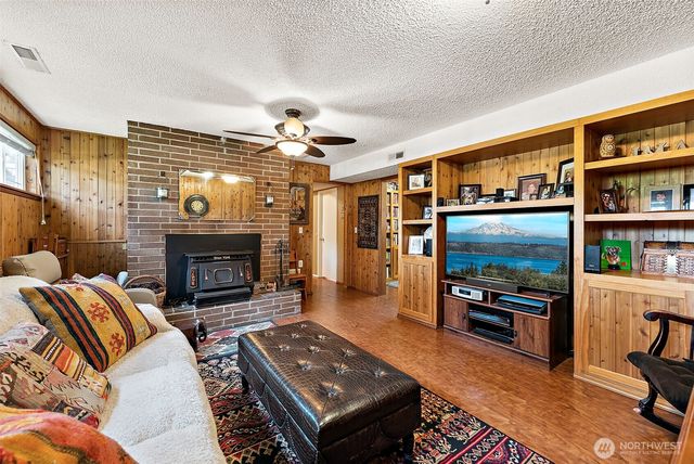 508 22nd Avenue Ct, Milton, WA 98354