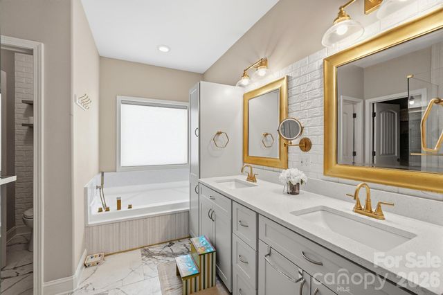 1711 Laurel Hill Drive, Waxhaw, NC 28173