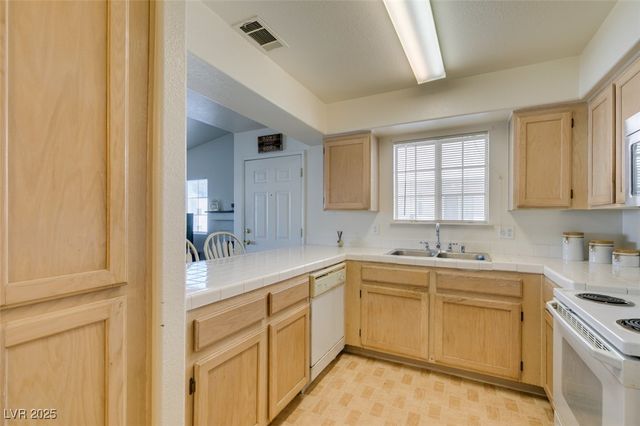 2725 South Nellis Boulevard 2034, Las Vegas, NV 89121