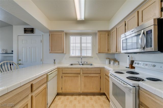 2725 South Nellis Boulevard 2034, Las Vegas, NV 89121