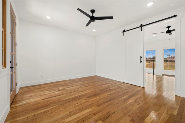 4615 S 47th Street, Rogers, AR 72758