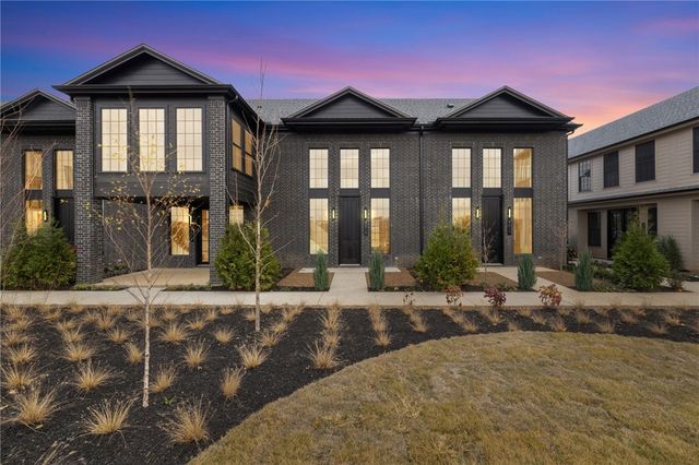 4615 S 47th Street, Rogers, AR 72758