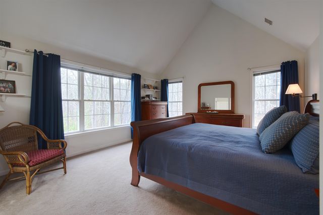 34 Kinloch Drive, Stratham, NH 03885