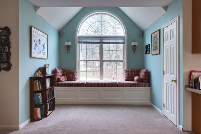 34 Kinloch Drive, Stratham, NH 03885