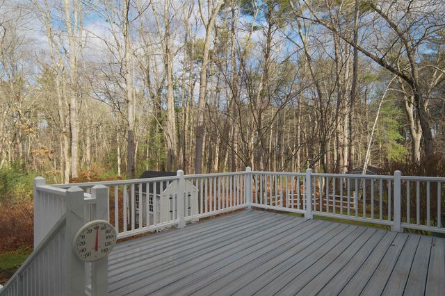 34 Kinloch Drive, Stratham, NH 03885