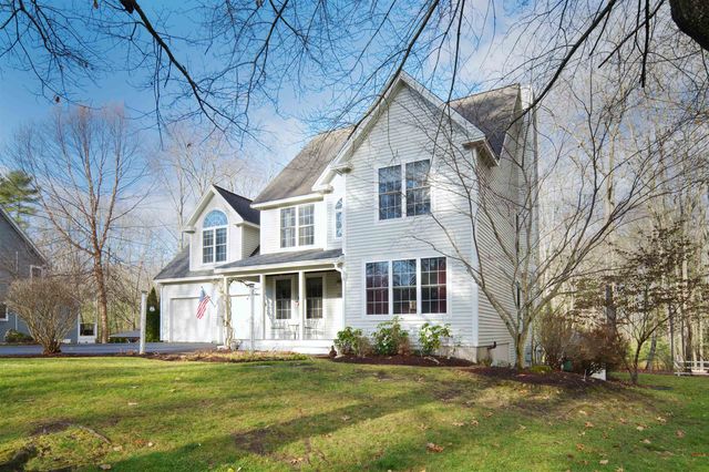 34 Kinloch Drive, Stratham, NH 03885