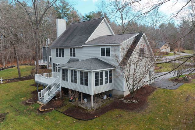 34 Kinloch Drive, Stratham, NH 03885