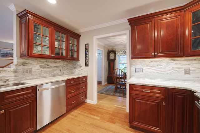 34 Kinloch Drive, Stratham, NH 03885