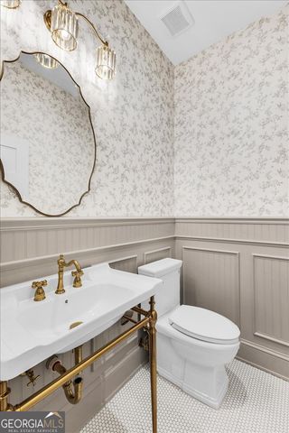 317 E 45th Street, Savannah, GA 31405