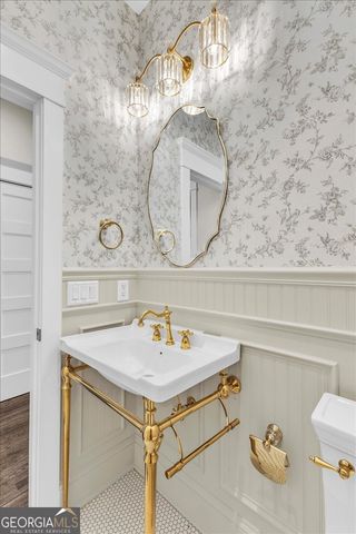 317 E 45th Street, Savannah, GA 31405