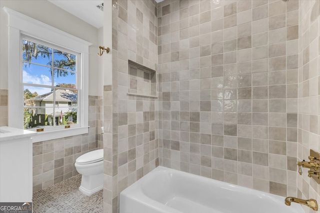 317 E 45th Street, Savannah, GA 31405