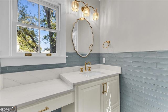 317 E 45th Street, Savannah, GA 31405