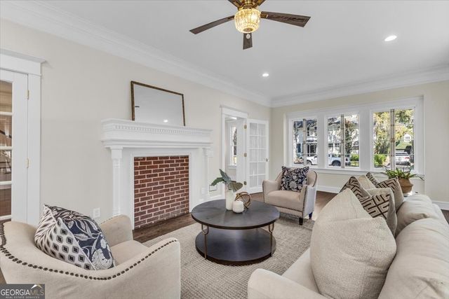 317 E 45th Street, Savannah, GA 31405