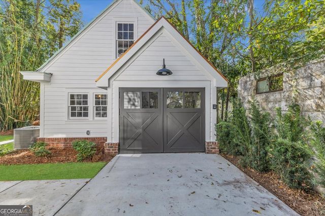 317 E 45th Street, Savannah, GA 31405