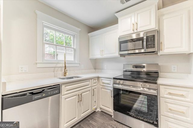 317 E 45th Street, Savannah, GA 31405