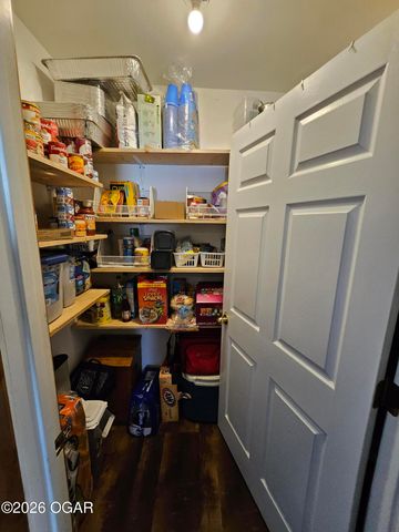 705 N Myrtle Street, Pierce City, MO 65723