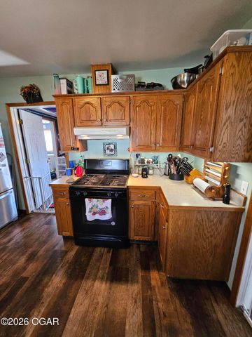 705 N Myrtle Street, Pierce City, MO 65723