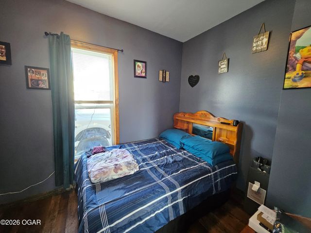 705 N Myrtle Street, Pierce City, MO 65723