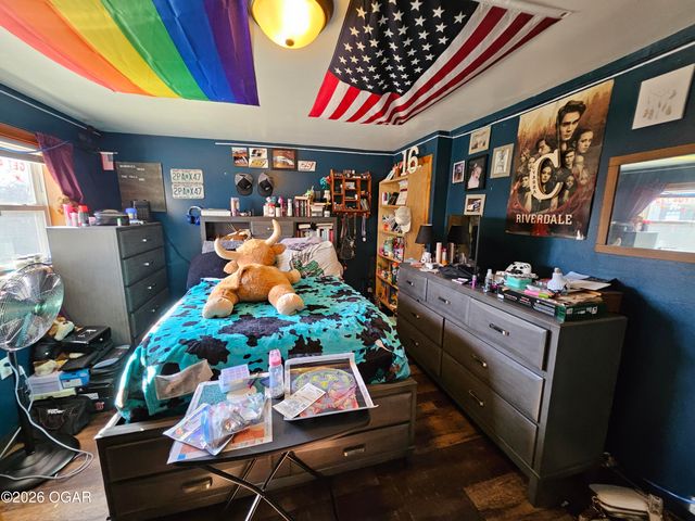 705 N Myrtle Street, Pierce City, MO 65723