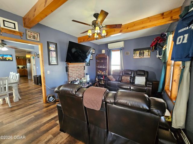 705 N Myrtle Street, Pierce City, MO 65723