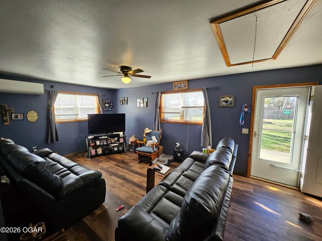 705 N Myrtle Street, Pierce City, MO 65723