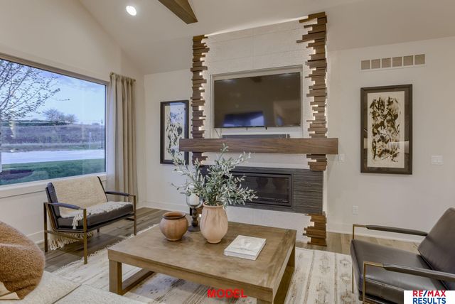 20145 W Street, Omaha, NE 68135