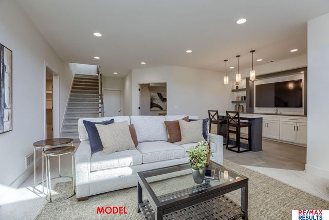 20145 W Street, Omaha, NE 68135