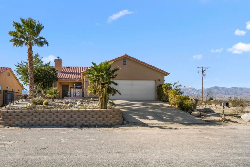 16443 Maunaloa Road, Desert Hot Springs, CA 92240