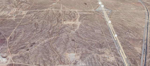 5700 30th St W, Rosamond, CA 93560