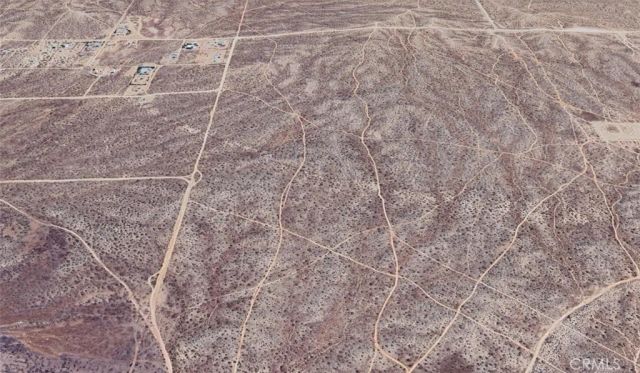 5700 30th St W, Rosamond, CA 93560