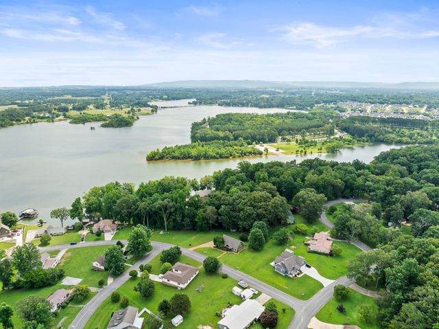 46 Willow Dr, Winchester, TN 37398