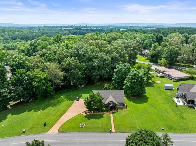 46 Willow Dr, Winchester, TN 37398