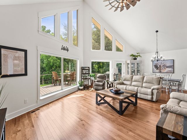 46 Willow Dr, Winchester, TN 37398