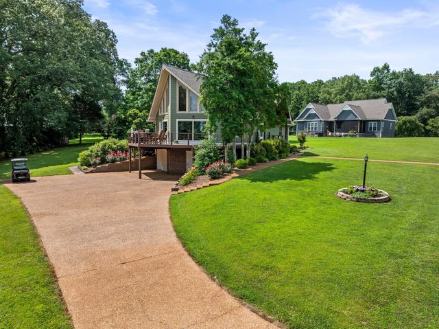 46 Willow Dr, Winchester, TN 37398