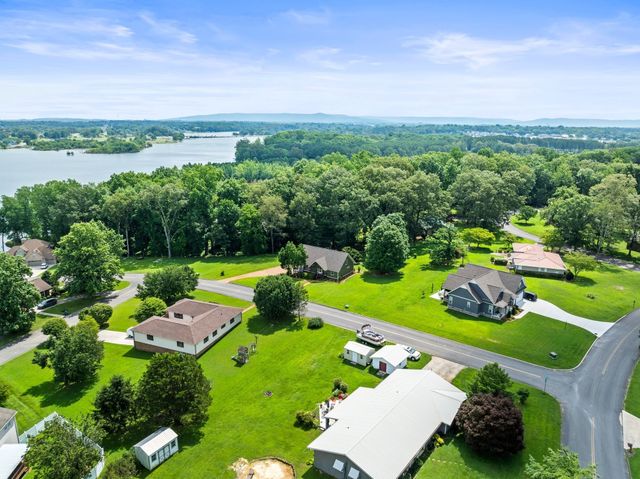 46 Willow Dr, Winchester, TN 37398