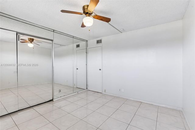 5900 NW 44th St 312, Lauderhill, FL 33319