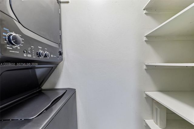 5900 NW 44th St 312, Lauderhill, FL 33319