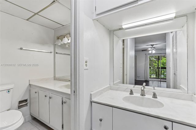 5900 NW 44th St 312, Lauderhill, FL 33319