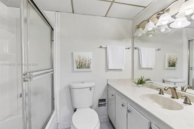 5900 NW 44th St 312, Lauderhill, FL 33319