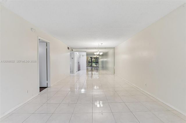 5900 NW 44th St 312, Lauderhill, FL 33319