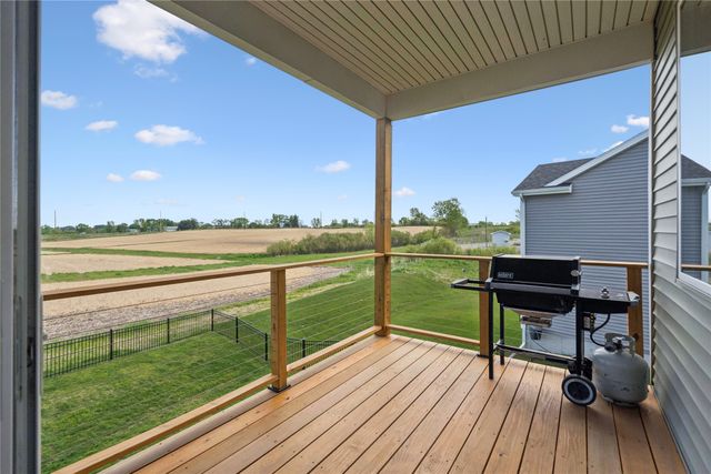2924 Primrose Lane, Pella, IA 50219
