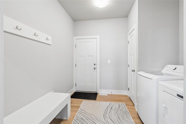 2924 Primrose Lane, Pella, IA 50219