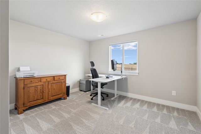 2924 Primrose Lane, Pella, IA 50219