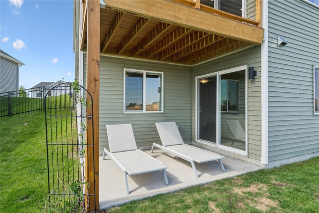2924 Primrose Lane, Pella, IA 50219