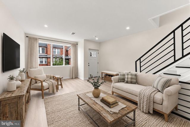 4142 DUNGAN ST, Philadelphia, PA 19124