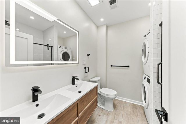 4142 DUNGAN ST, Philadelphia, PA 19124