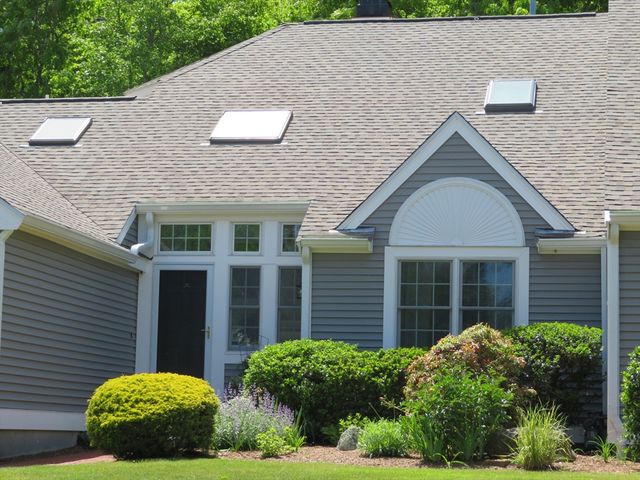 73 Hidden Bay Dr 73, Dartmouth, MA 02748
