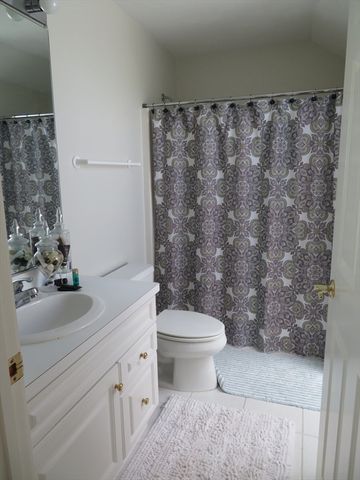 73 Hidden Bay Dr 73, Dartmouth, MA 02748