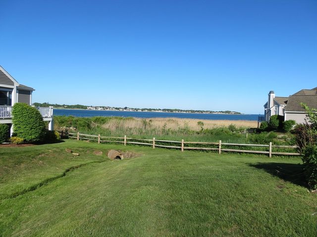 73 Hidden Bay Dr 73, Dartmouth, MA 02748